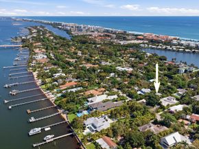702 S Atlantic Drive, Lantana FL 33462