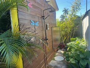 4121 NW 11th Ave, Fort Lauderdale FL 33309