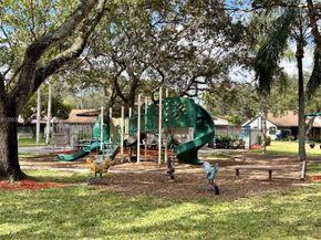 1540 NW 98th Terrace, Pembroke Pines FL 33024