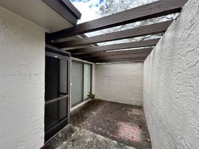 1540 NW 98th Terrace, Pembroke Pines FL 33024