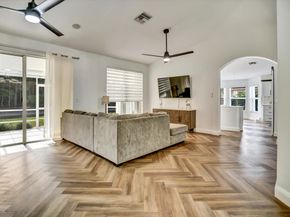 112 Cocoplum Circle, Royal Palm Beach FL 33411