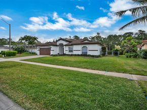 112 Cocoplum Circle, Royal Palm Beach FL 33411