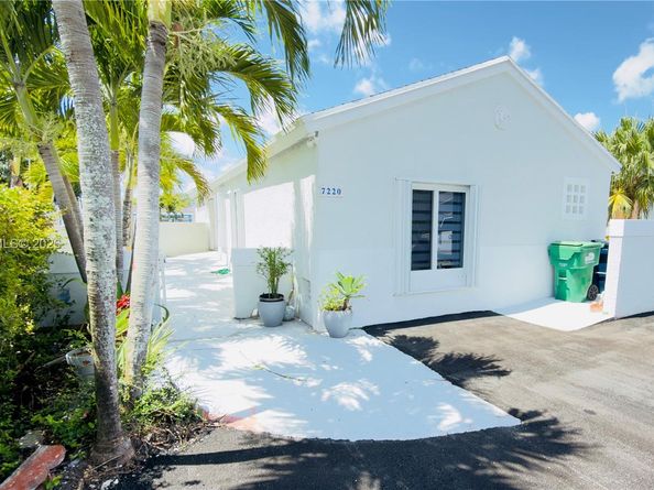 7220 SW 149th Court, Miami FL 33193