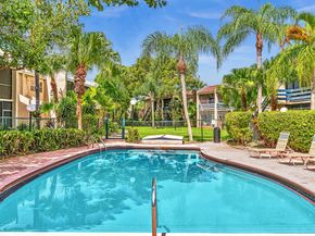 5314 NE 6 Avenue E20, Oakland Park FL 33334