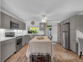 5314 NE 6 Avenue E20, Oakland Park FL 33334