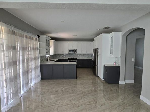 4436 Laurel Place, Weston FL 33332