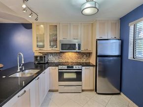 3150 Holiday Springs Boulevard 8204, Margate FL 33063
