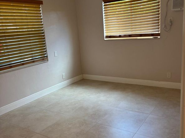 1021 NE 24th Ave 9, Pompano Beach FL 33062