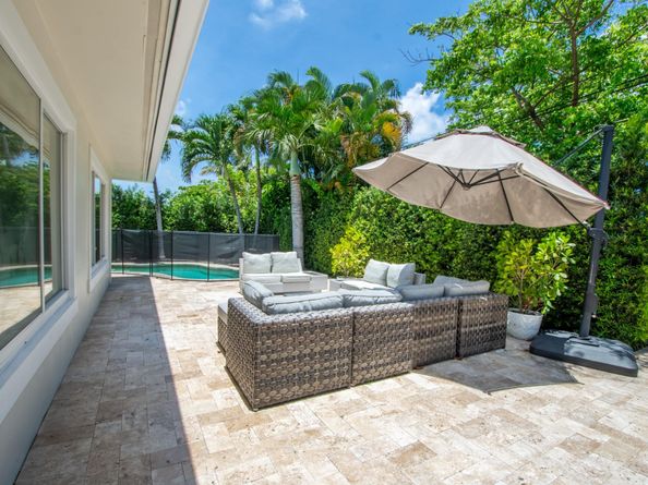 2800 NE 21st Ave, Lighthouse Point FL 33064