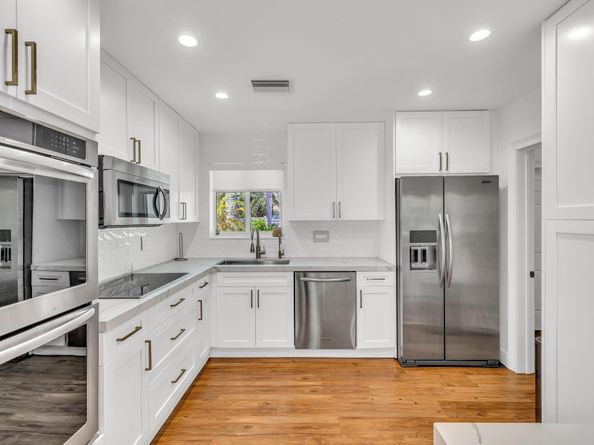 2800 NE 21st Ave, Lighthouse Point FL 33064