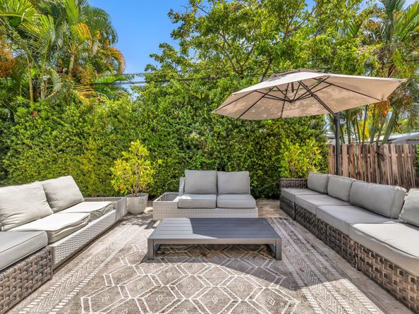 2800 NE 21st Ave, Lighthouse Point FL 33064