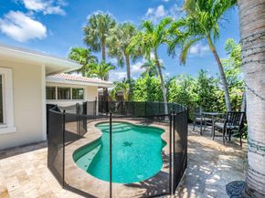 2800 NE 21st Ave, Lighthouse Point FL 33064