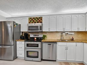 5650 Camino Del Sol 200, Boca Raton FL 33433