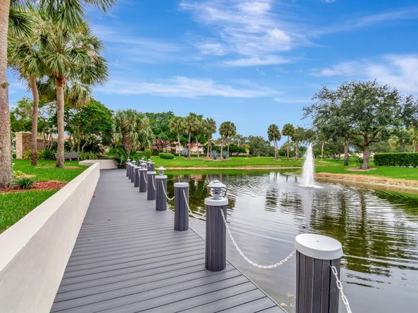 5650 Camino Del Sol 200, Boca Raton FL 33433