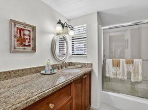 5650 Camino Del Sol 200, Boca Raton FL 33433