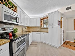 5650 Camino Del Sol 200, Boca Raton FL 33433