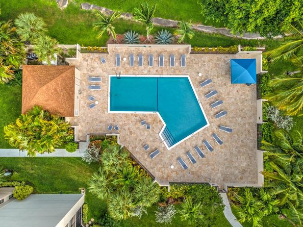 5650 Camino Del Sol 200, Boca Raton FL 33433