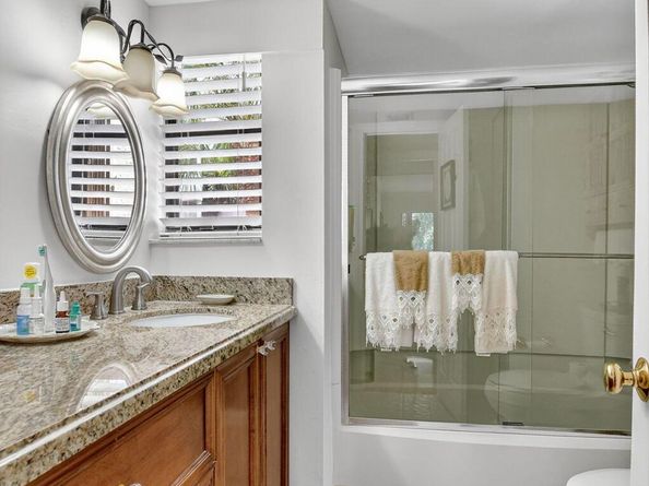5650 Camino Del Sol 200, Boca Raton FL 33433