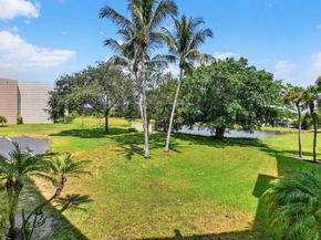 5650 Camino Del Sol 200, Boca Raton FL 33433