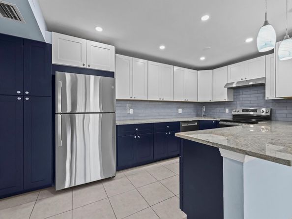 1103 Green Pine Boulevard C2, West Palm Beach FL 33409