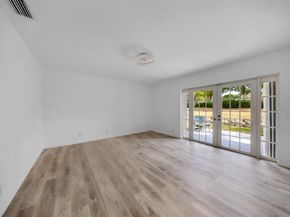 8031 NW 47th Ct, Lauderhill FL 33351
