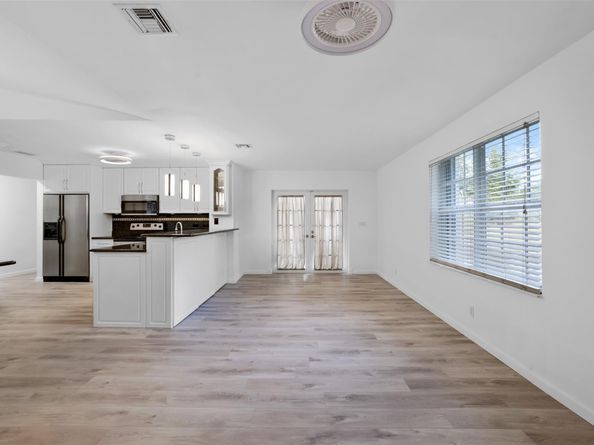 8031 NW 47th Ct, Lauderhill FL 33351