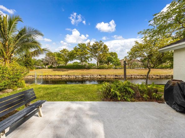 8031 NW 47th Ct, Lauderhill FL 33351