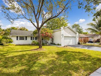 8031 NW 47th Ct