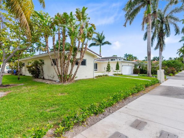 1255 Hollywood Blvd, Hollywood FL 33019