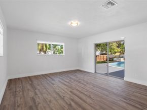 1255 Hollywood Blvd, Hollywood FL 33019