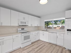 1255 Hollywood Blvd, Hollywood FL 33019
