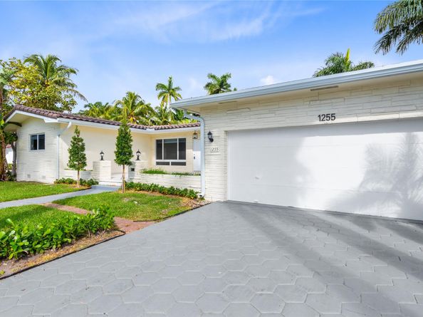 1255 Hollywood Blvd, Hollywood FL 33019