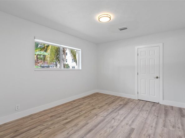 1255 Hollywood Blvd, Hollywood FL 33019