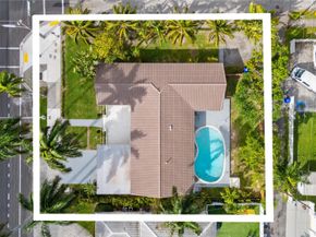 1255 Hollywood Blvd, Hollywood FL 33019