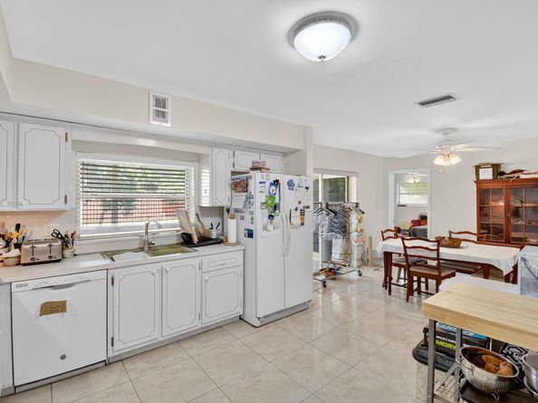 5305 Johnson St, Hollywood FL 33021