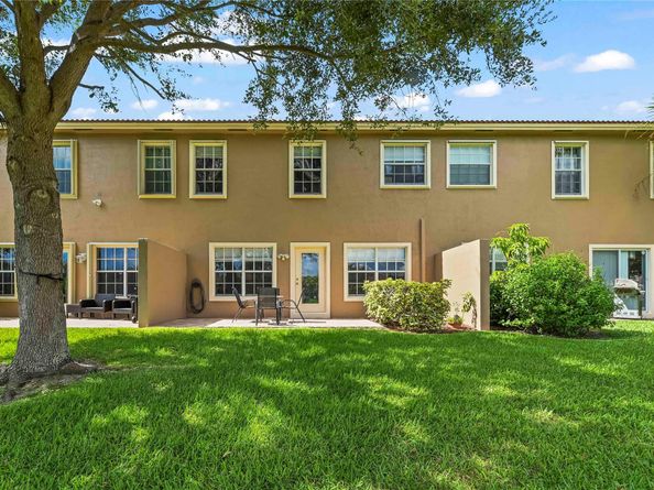 4405 Macarthur Palm Trl 4505, Greenacres FL 33463