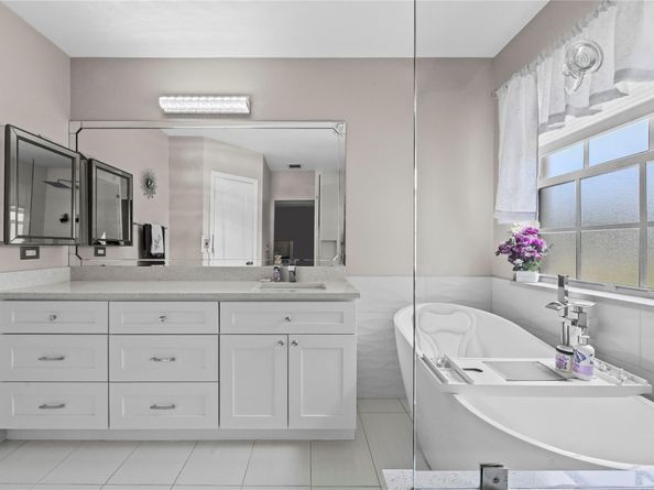 4405 Macarthur Palm Trl 4505, Greenacres FL 33463