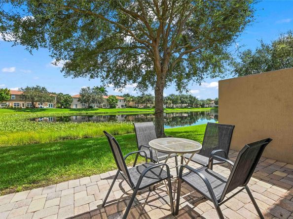 4405 Macarthur Palm Trl 4505, Greenacres FL 33463