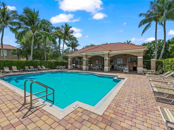 4405 Macarthur Palm Trl 4505, Greenacres FL 33463