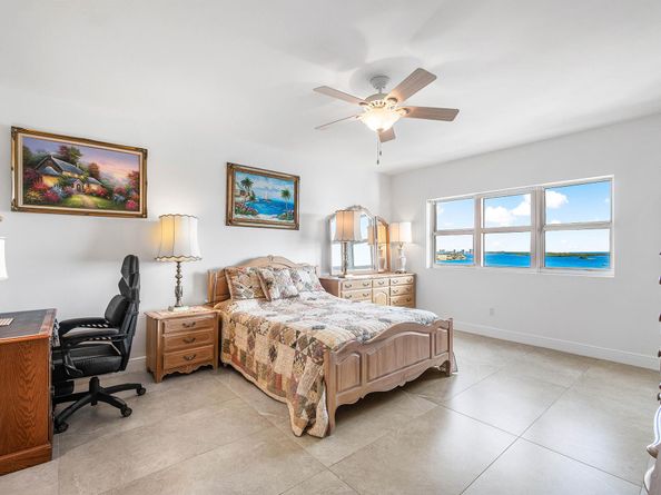 2650 Lake Shore Drive 1705, Riviera Beach FL 33404