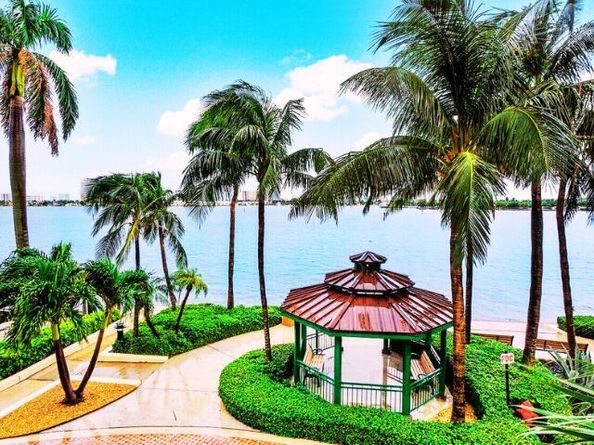 2650 Lake Shore Drive 1705, Riviera Beach FL 33404