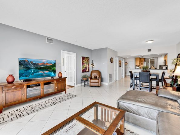 2880 NE 14th Street Cswy 110, Pompano Beach FL 33062