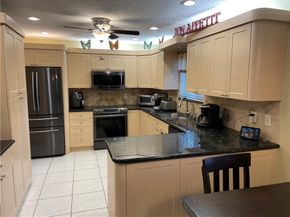 8581 SW 27th Pl, Davie FL 33328