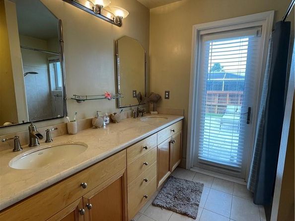 8581 SW 27th Pl, Davie FL 33328