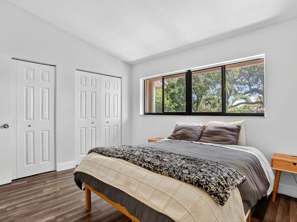 3072 S Oakland Forest Drive 406, Oakland Park FL 33309