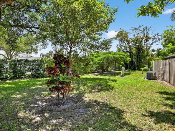 3072 S Oakland Forest Drive 406, Oakland Park FL 33309