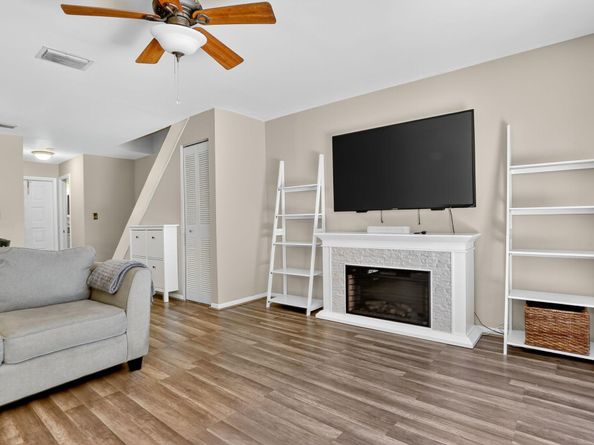 3072 S Oakland Forest Drive 406, Oakland Park FL 33309