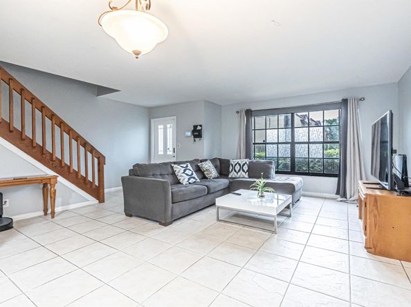 3991 NW 94th Way, Sunrise FL 33351