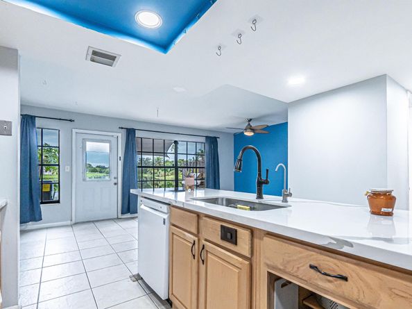 3991 NW 94th Way, Sunrise FL 33351