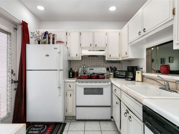 4411 NW 16th St F109, Lauderhill FL 33313